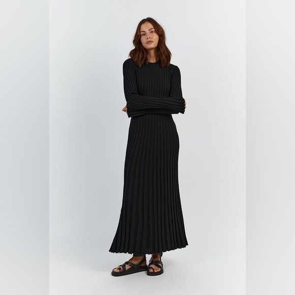 DISSH | Dresses | Dissh Ada Black Long Sleeve Midi Dress | Poshmark